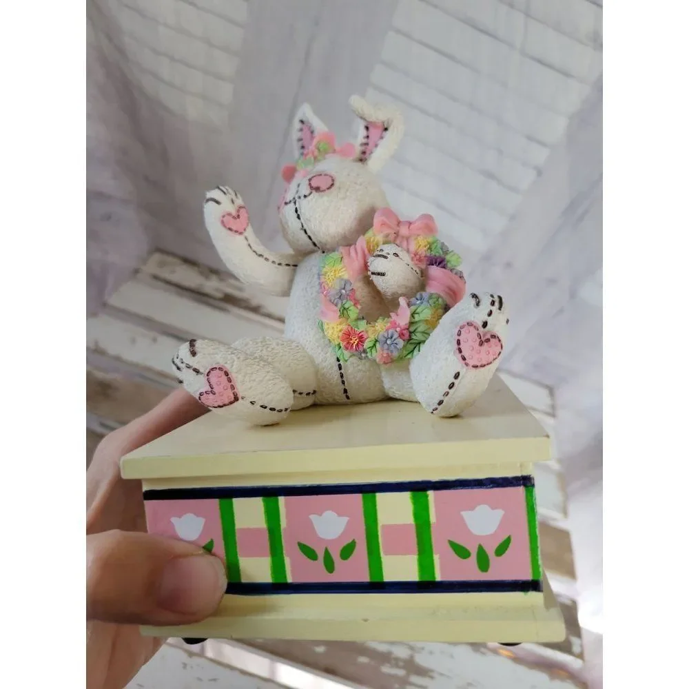 Easter Bunny musical spring decor AS IS box‎